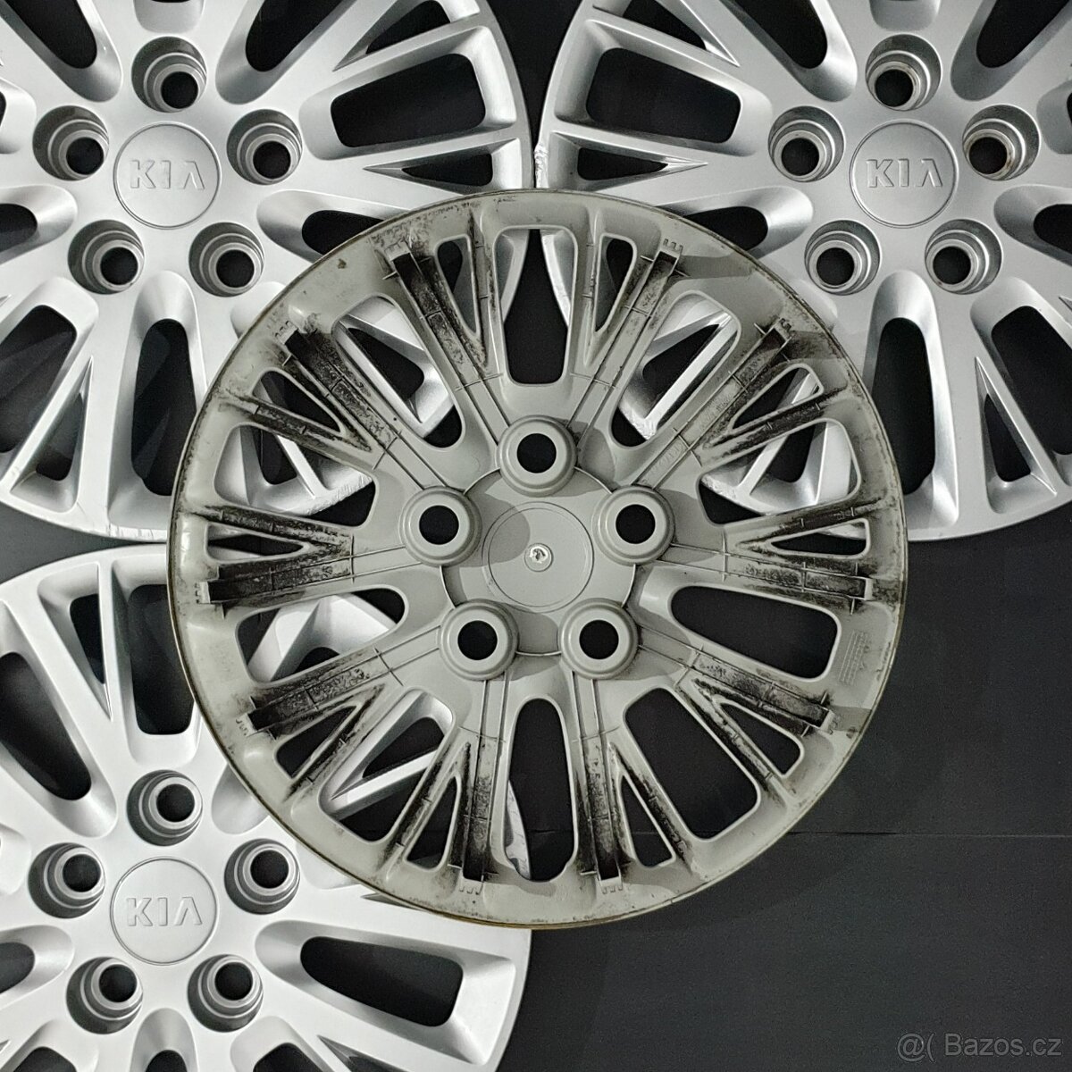 Prodám kryty kol Kia r15 B3502 - 6
