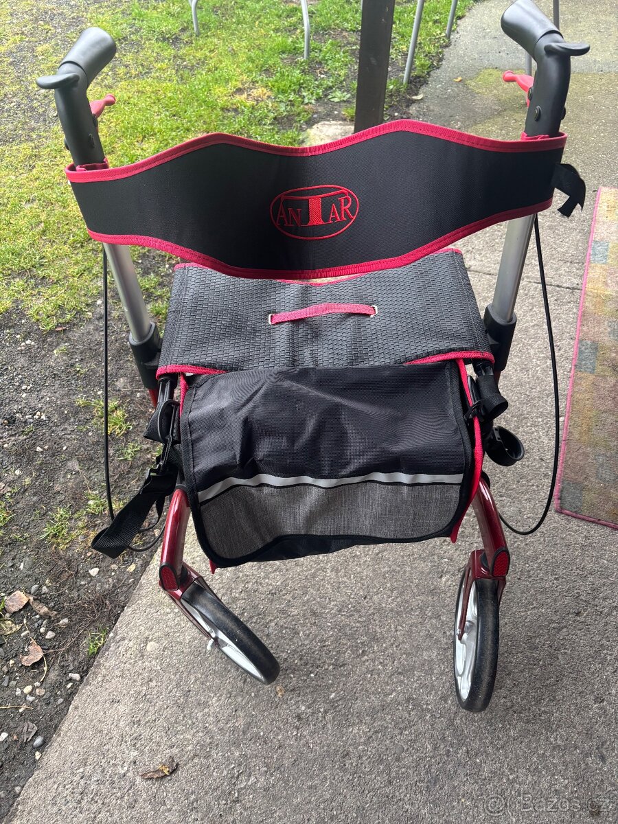 Chodítko pro seniory - 6