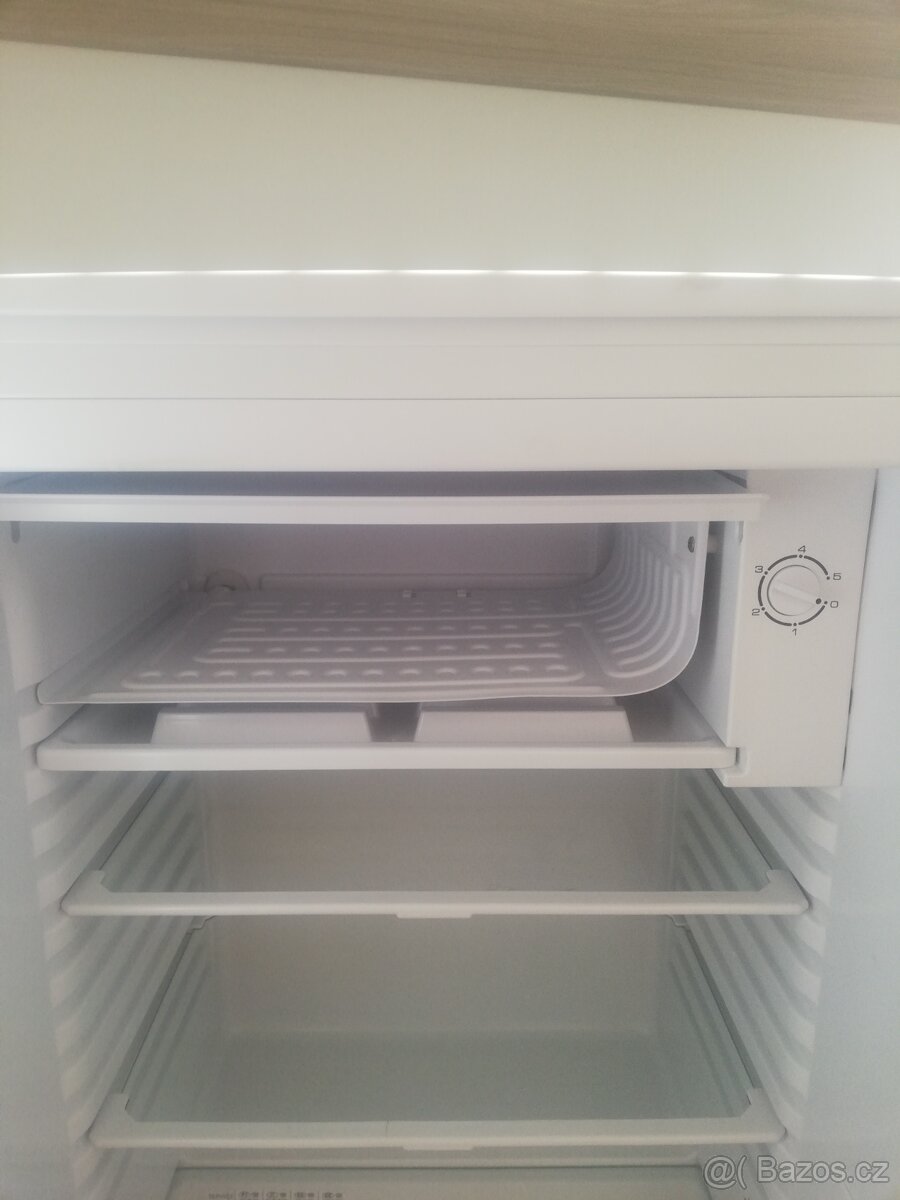 Chladnička/lednička s mrazákem CANDY, zánovní, udržováná, - 6