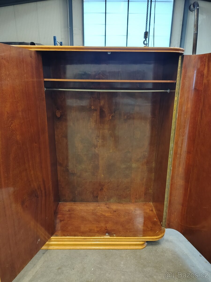 Skříň - 6