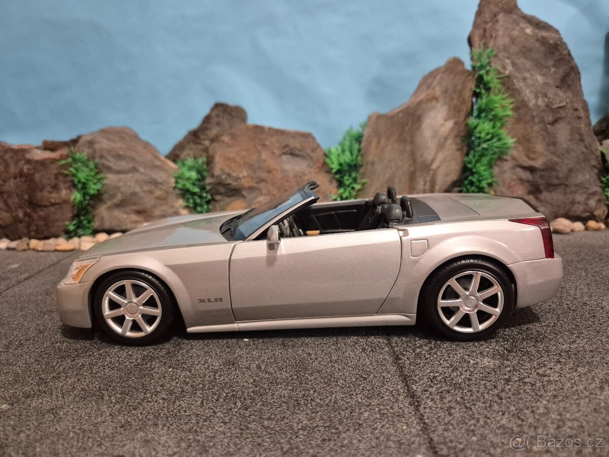 Prodám model 1:18 cadillac XLR - 6