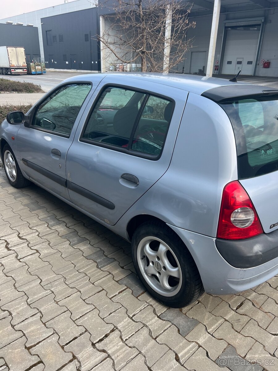Tenault clio 1,2 - 6