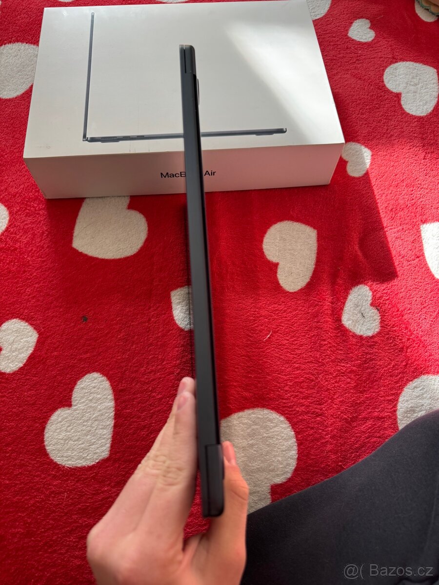 Macbook Air M3 8/256 - 6