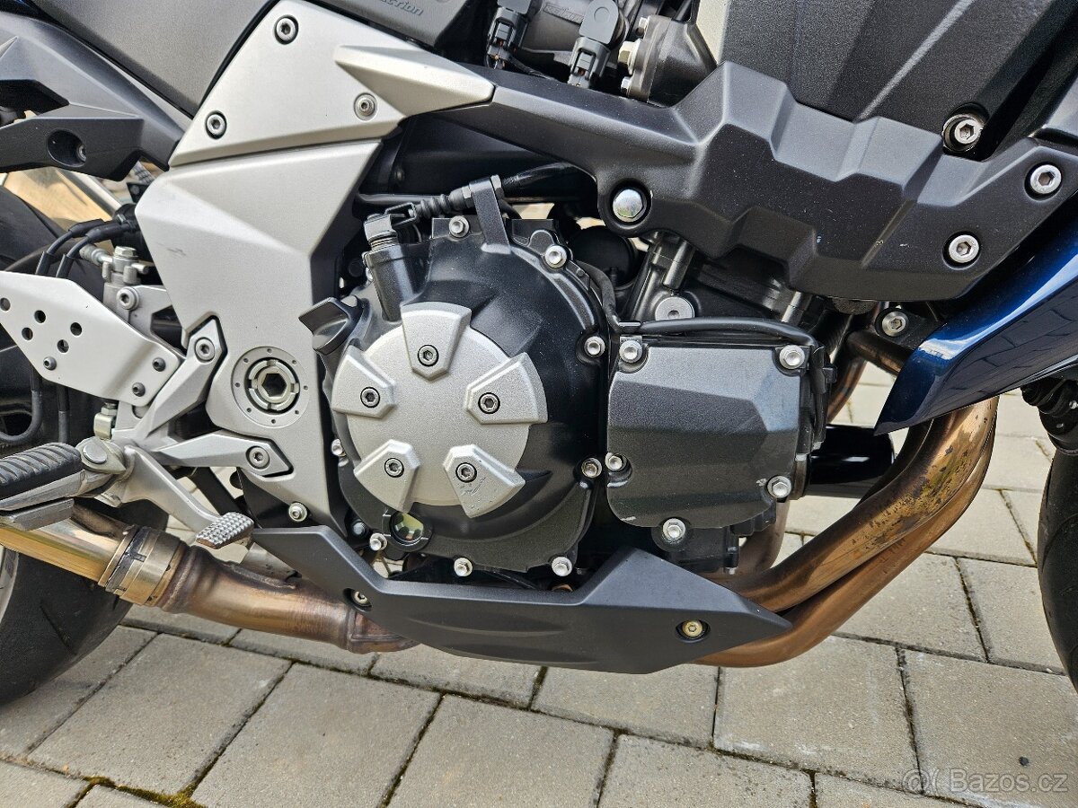 Kawasaki Z1000 - 6