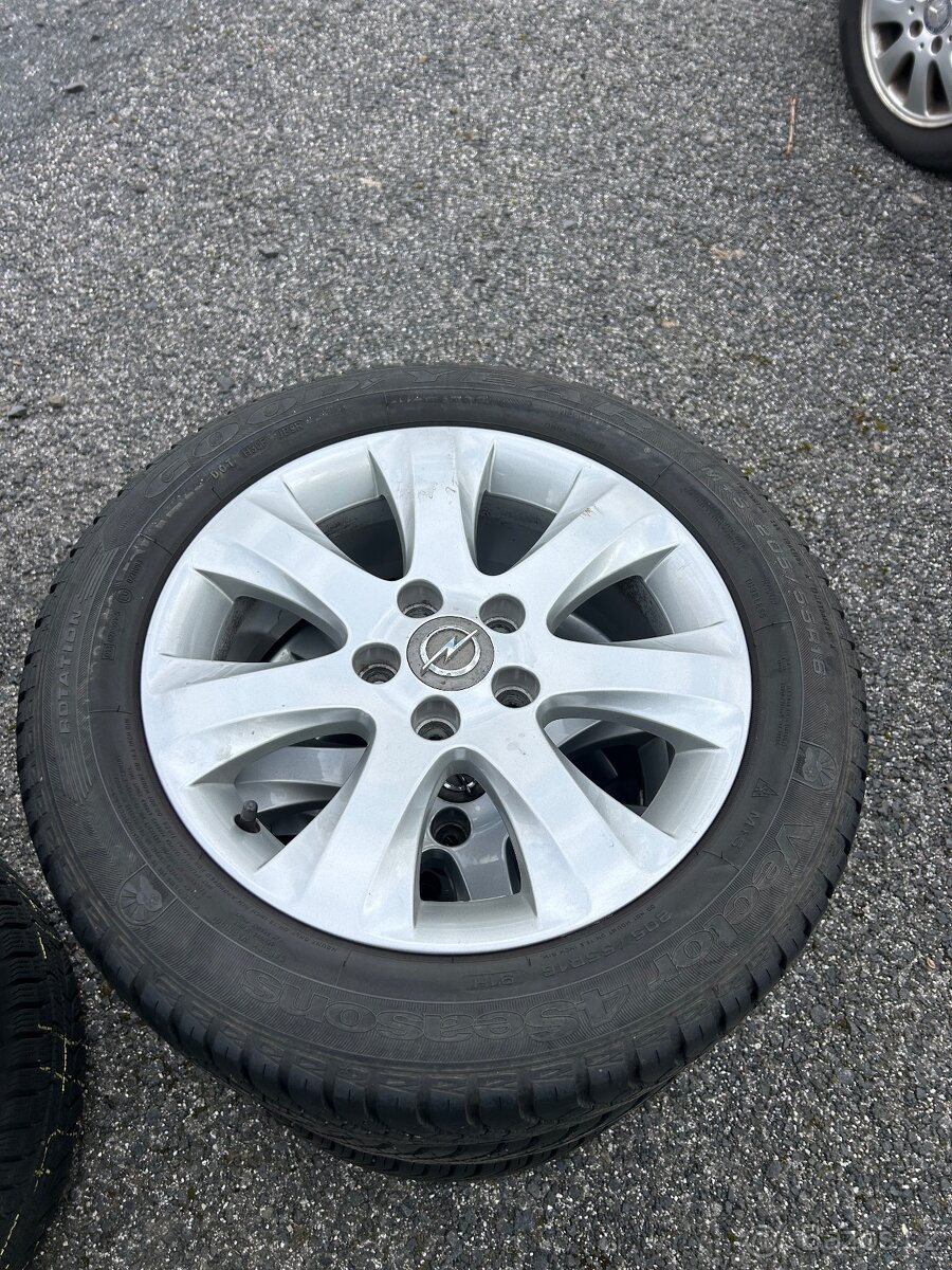 Opel Meriva B dvě sady alu kola - 6