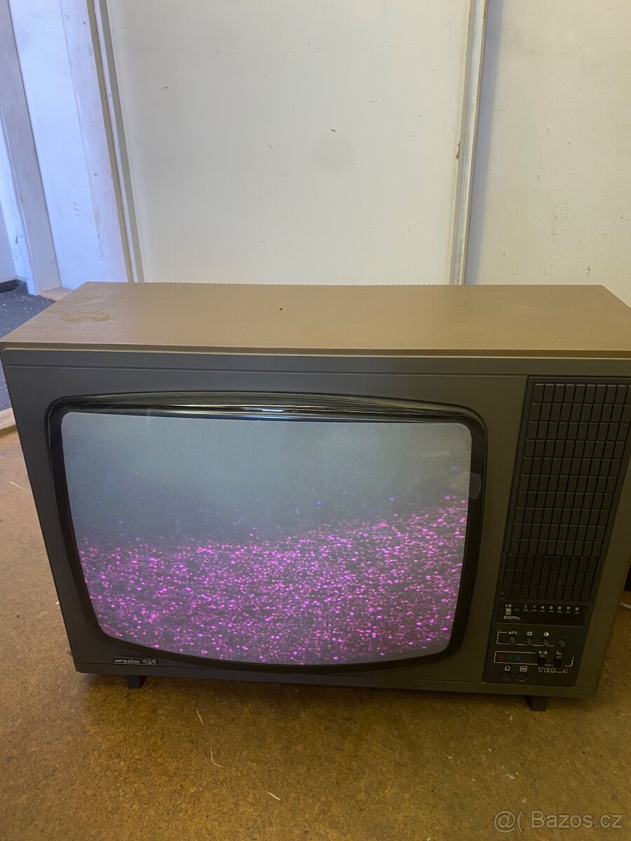 Retro televize Tesla Color 424 – 80. léta - 6