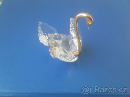 KŘIŠŤÁLOVÁ LABUŤ SE ZLACENÝM KRKEM - 6