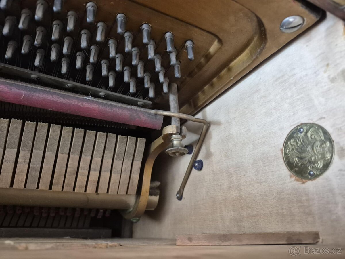 Starožitní funkční piano Wilhelm Petrzelka Wien - 6