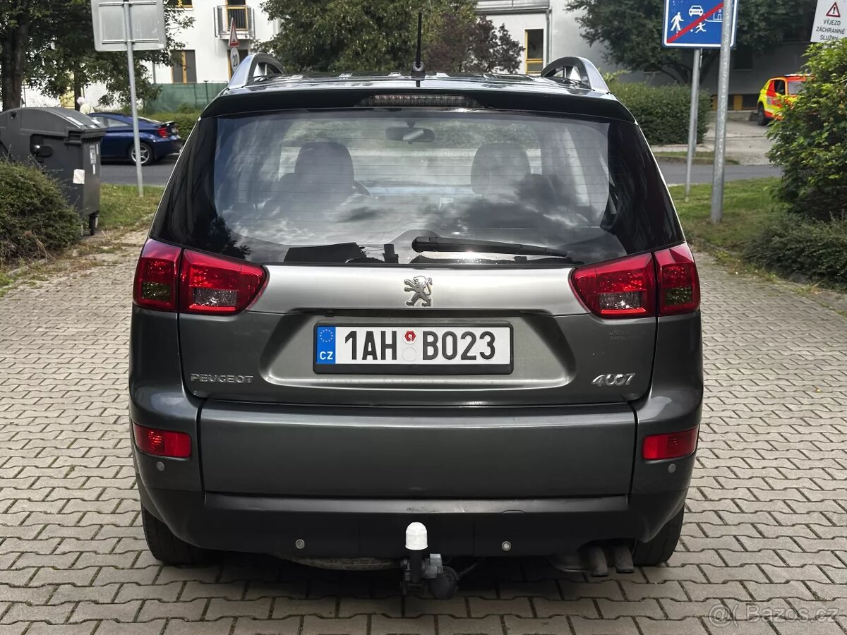 Peugeot 4007 2.2 HDi 4x4 SUV 7 míst Kůže Navi Tažné 2 tuny - 6