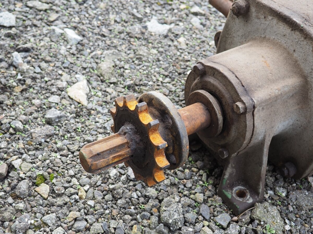 Úhlová převodovka převod - malotraktor - 6
