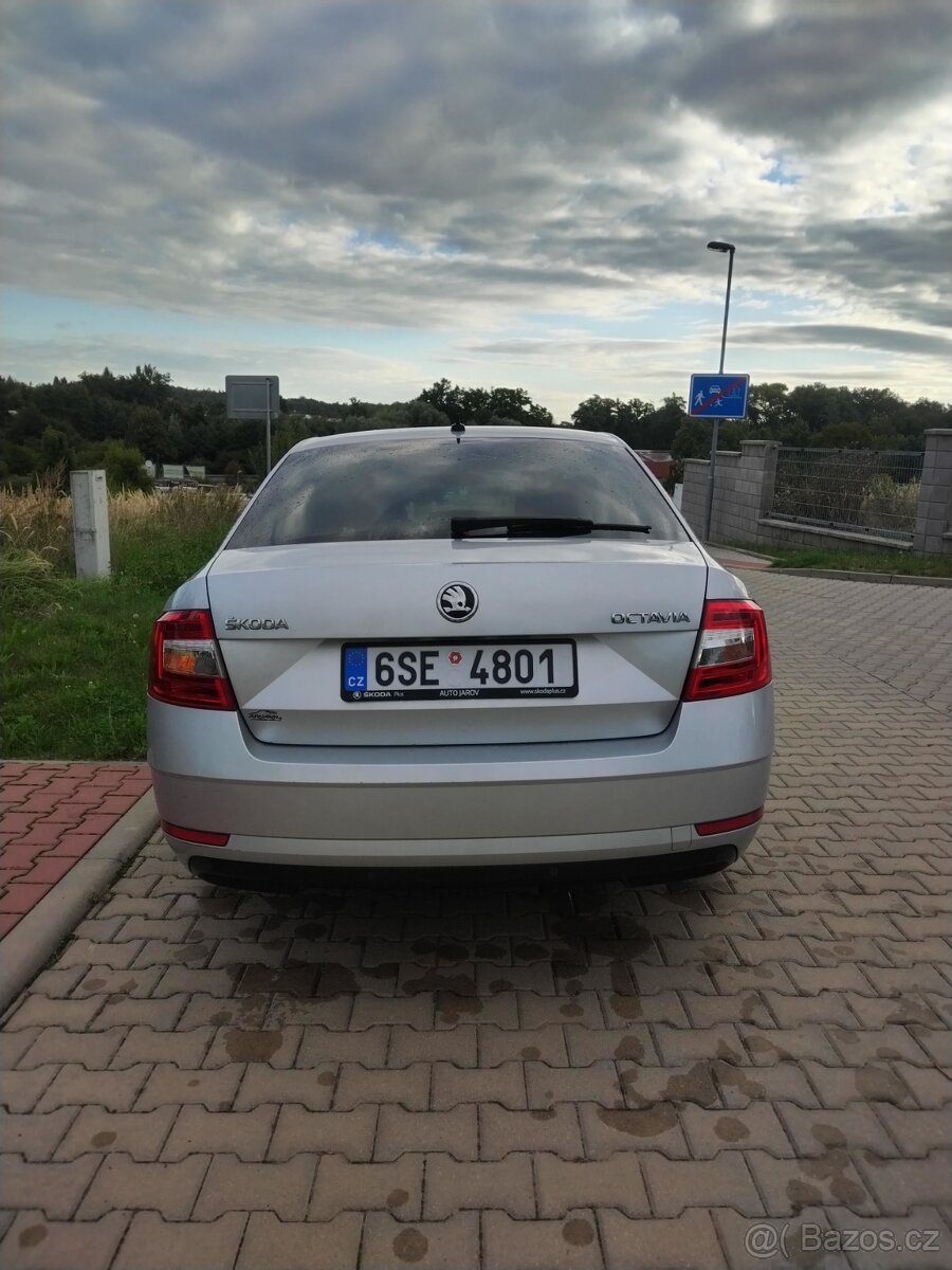 Škoda Octavia III 2019 koupeno ČR BENZÍN - 6