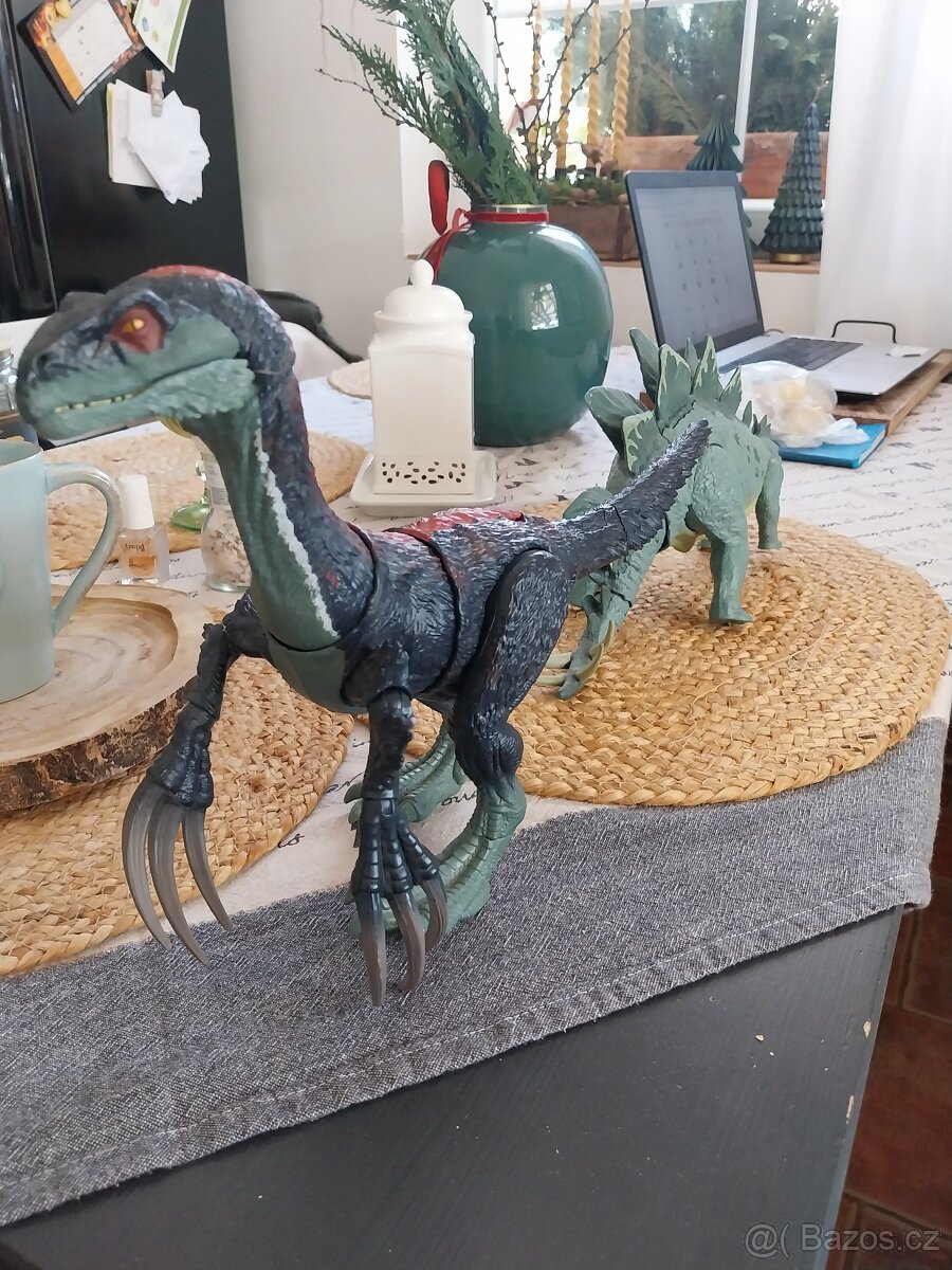 Prodám 2 krásné dinousary - 6