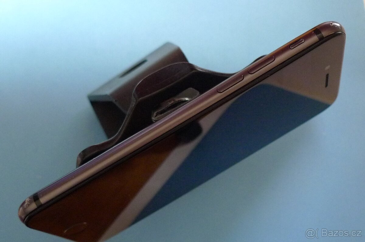 Apple iPhone 8 64GB Baterie 100% - 6