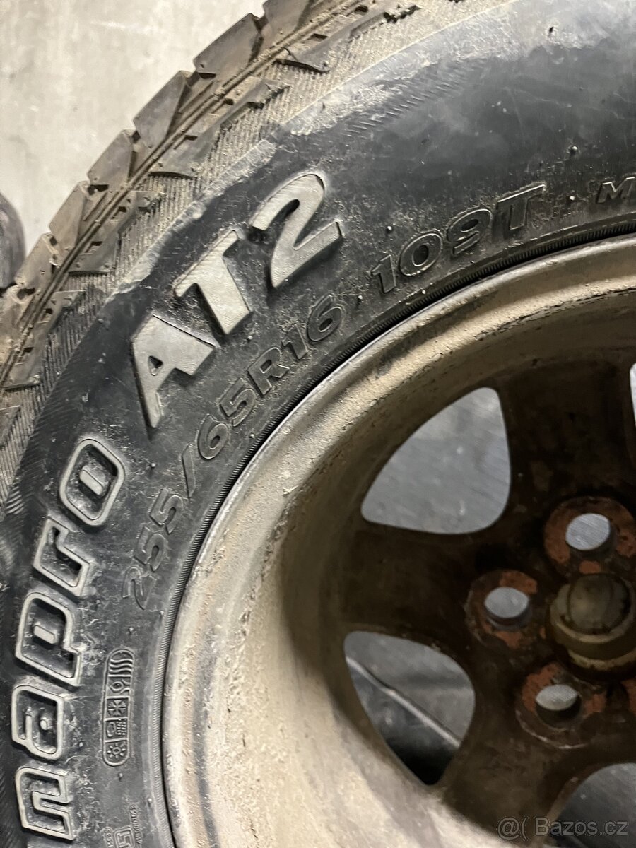 Allterrain pneu Hankook 255/65R16 s alu disky LR - 6