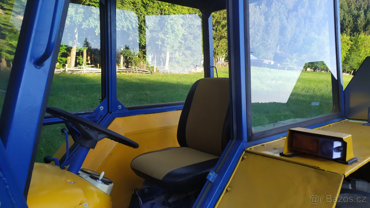 Traktor Ursus C-355 - sleva - 6