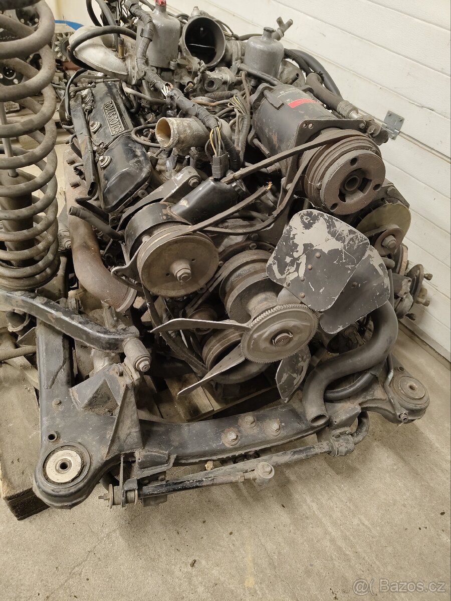 Prodám motor Rolls Royce - 6