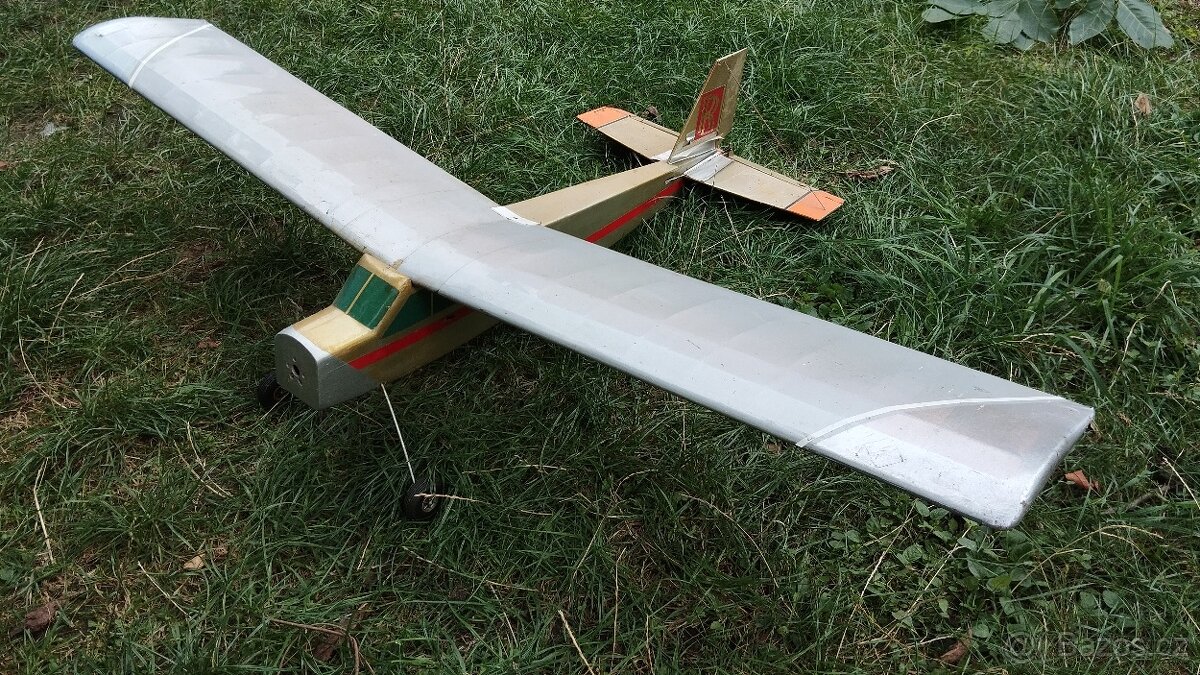 Modely letadel různé, převážně větroně - 6