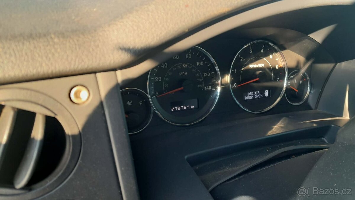 Jeep Commander 5.7 2010 - 6