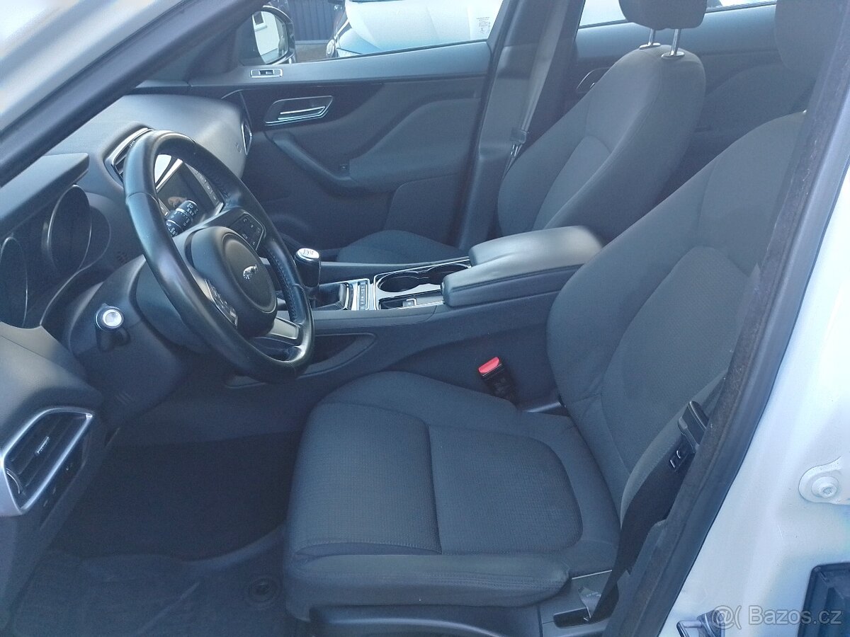Prodám Jaguar F-Pace 2.0D DPH - 6