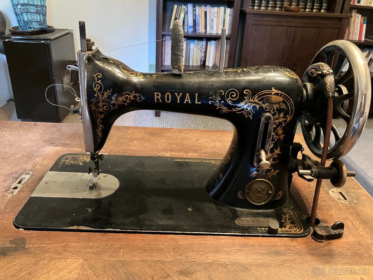 VERITAS ROYAL - starožitný šicí stroj - 6