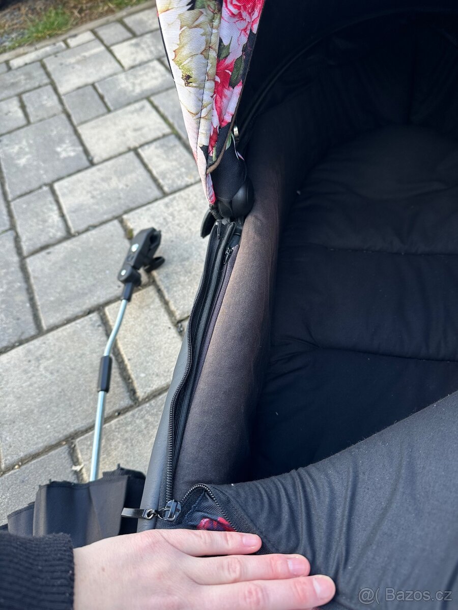 Kočárek Junama - 6