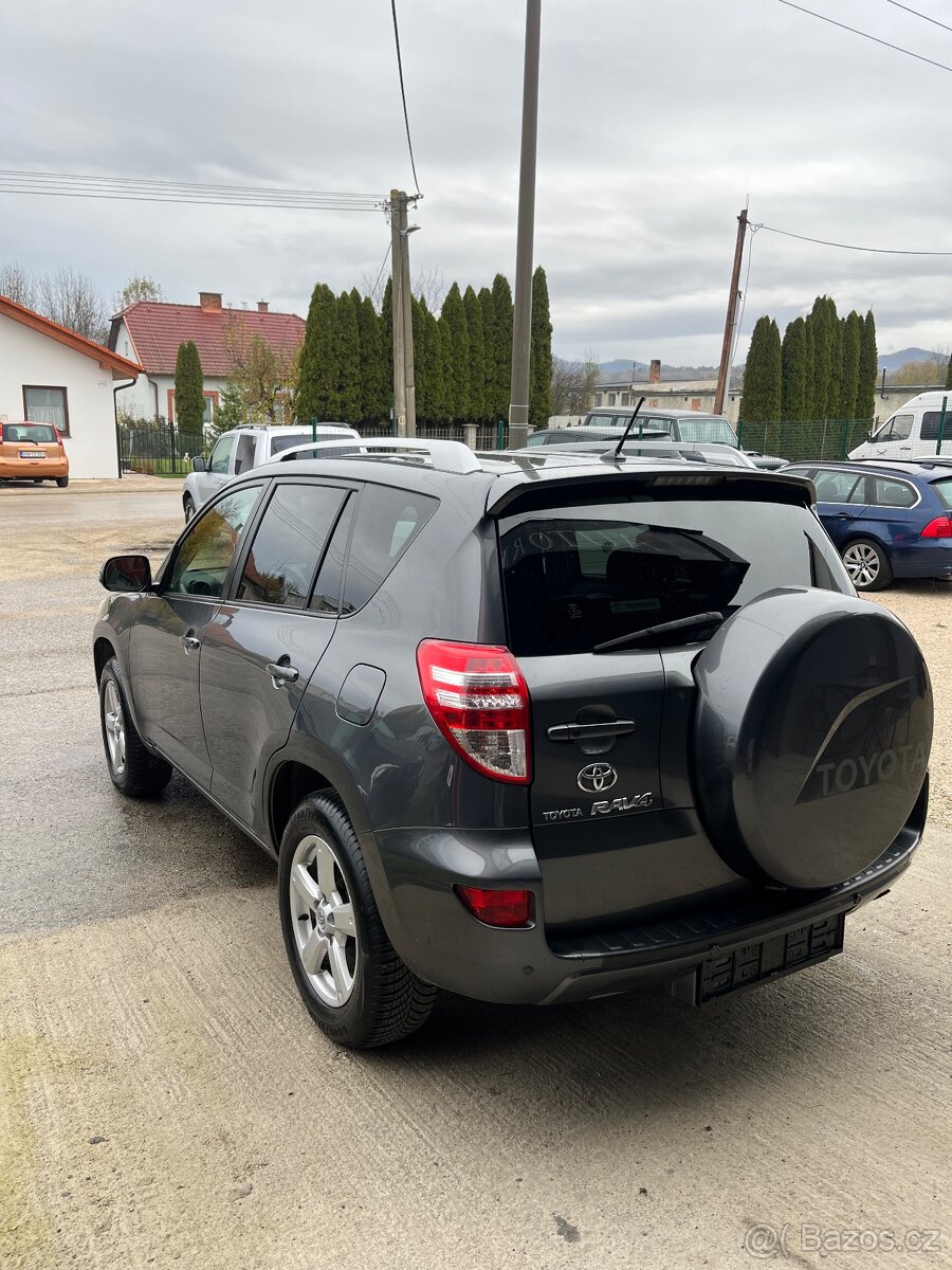 Toyota Rav4 D-4D 4x4 = Uzávierka, Top Stav, Bez korozie = - 6