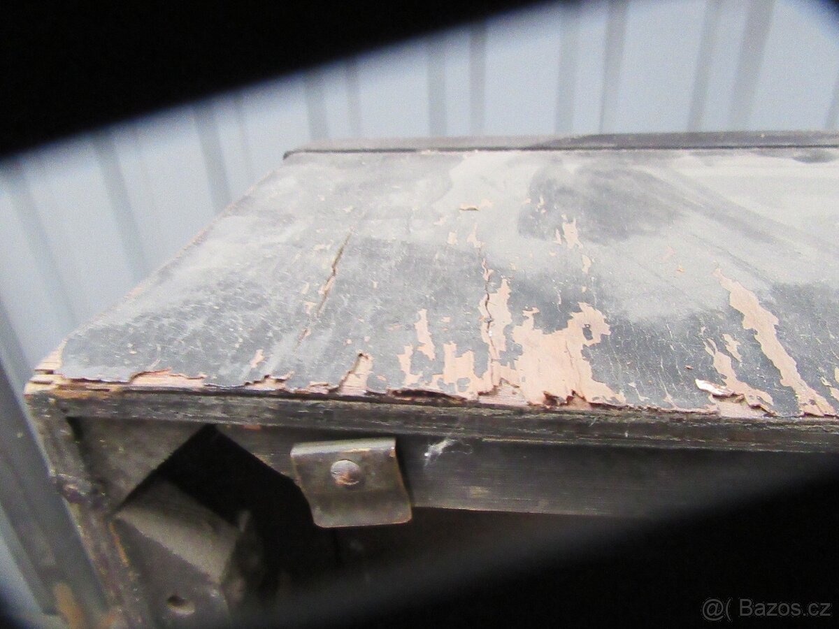 Nabízím starožitné radio Philips. Netestováno. Prodávám jako - 6