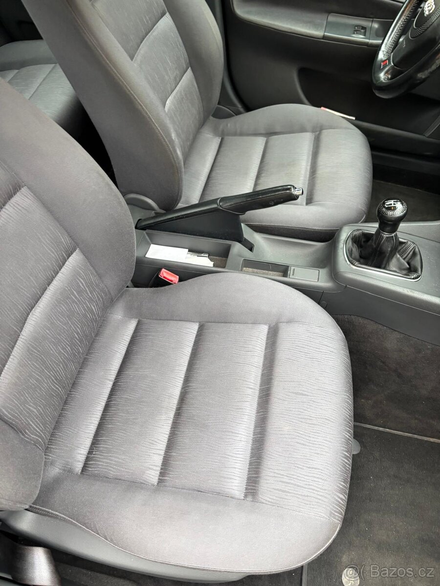 Audi A4 (B4) 1.6i r.v.2000 pouze 116.600km - 6