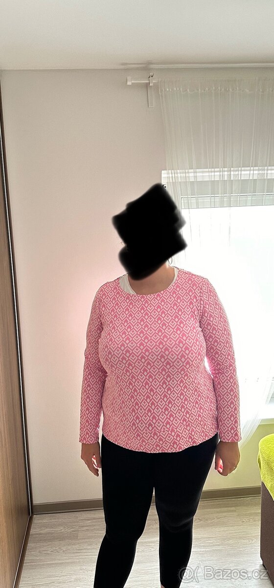 Mix dámských vrchních oděvů - 6