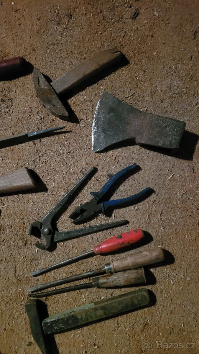 historické ruční vrtačky ,staré montážní klíče -veteran - 6