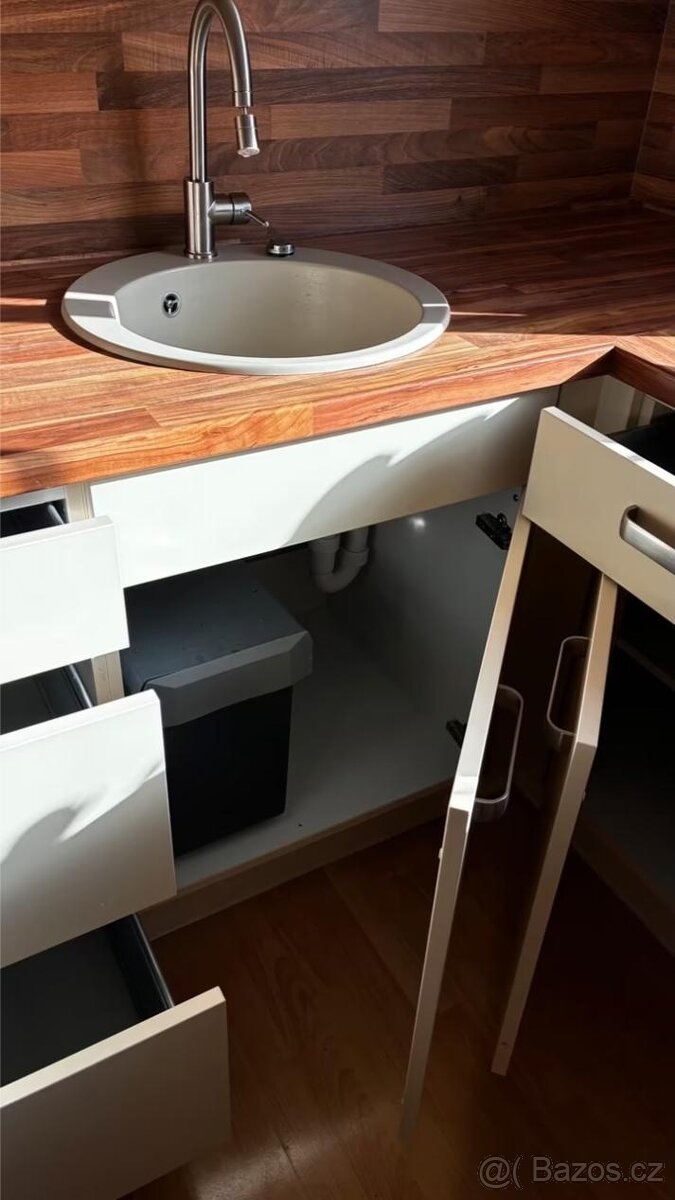 Elegentní kuchyně LIVIA - 6