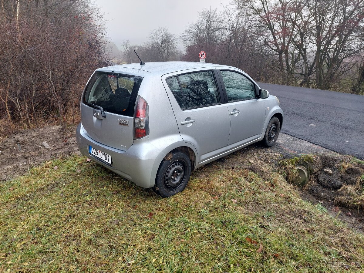 Daihatsu Sirion 1.3 4x4 r.v. 2010 - 6