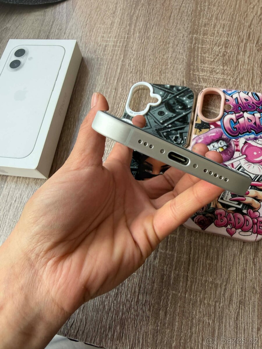 Prodám iPhone 17 256gb 3 měsíce starý - 6