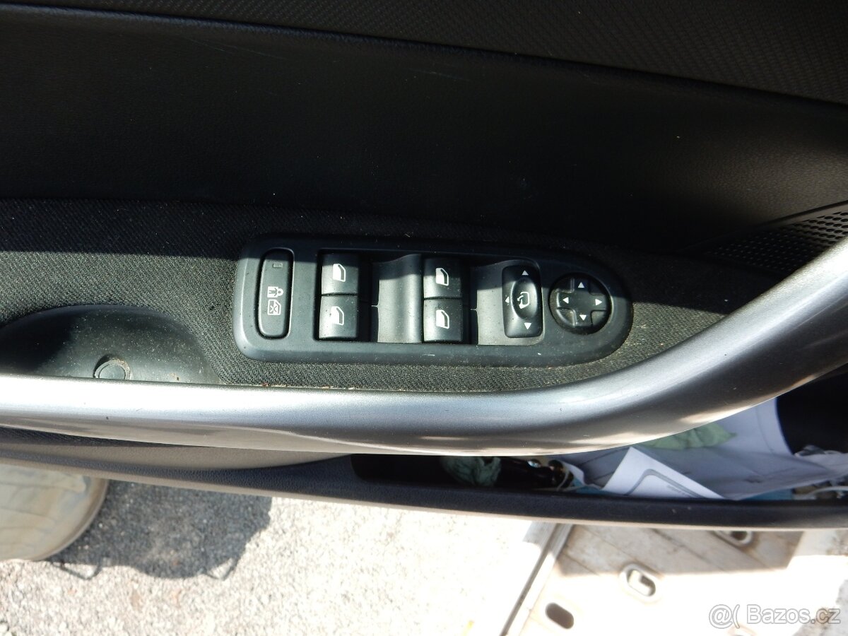 Peugeot 308 SW 1.6HDI 82kw r.v. 2012 - 6