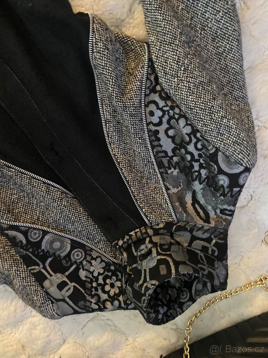 Desigual tvidovy kasmirovy vlneny cerny kabat 38 - 6