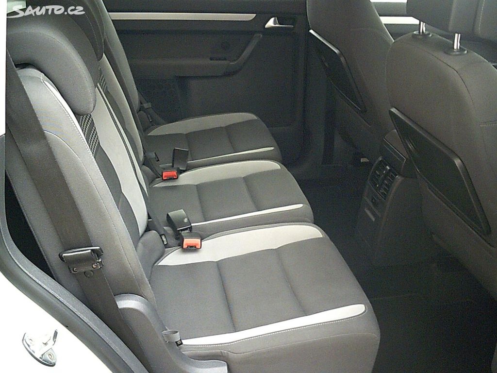 VOLKSWAGEN TOURAN Life, 1.6 tdi, 2013 - 6