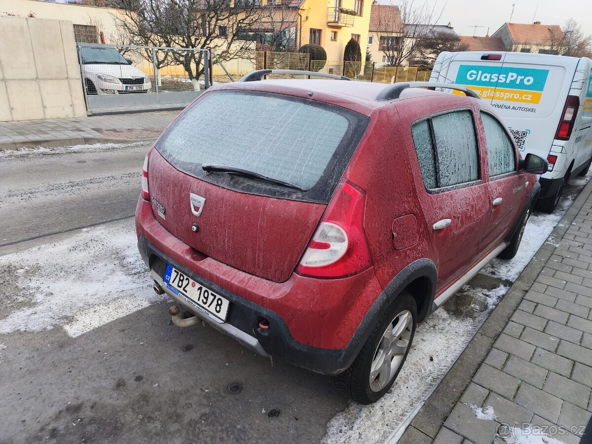 Dacia Sandero stepway 1.6 - 6