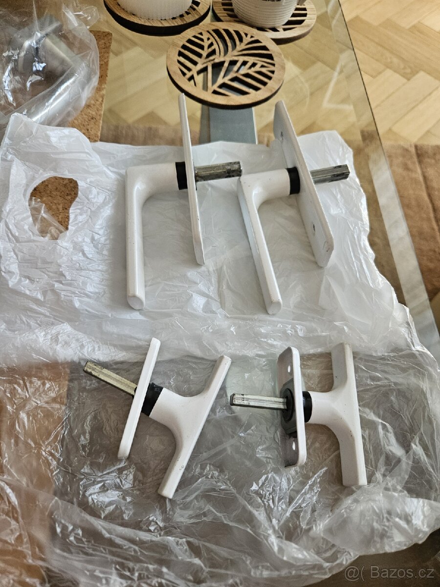 Nově kovové kliky 8ks + 4 použité - 6