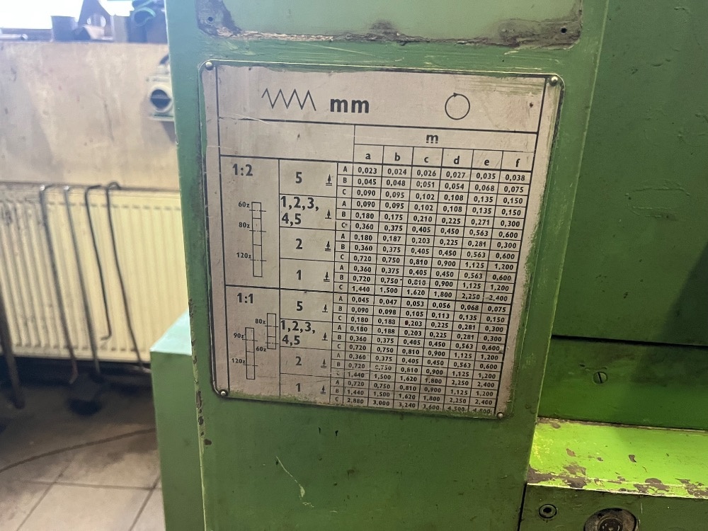 Soustruh TOS Trenčín SUI 50 - 6