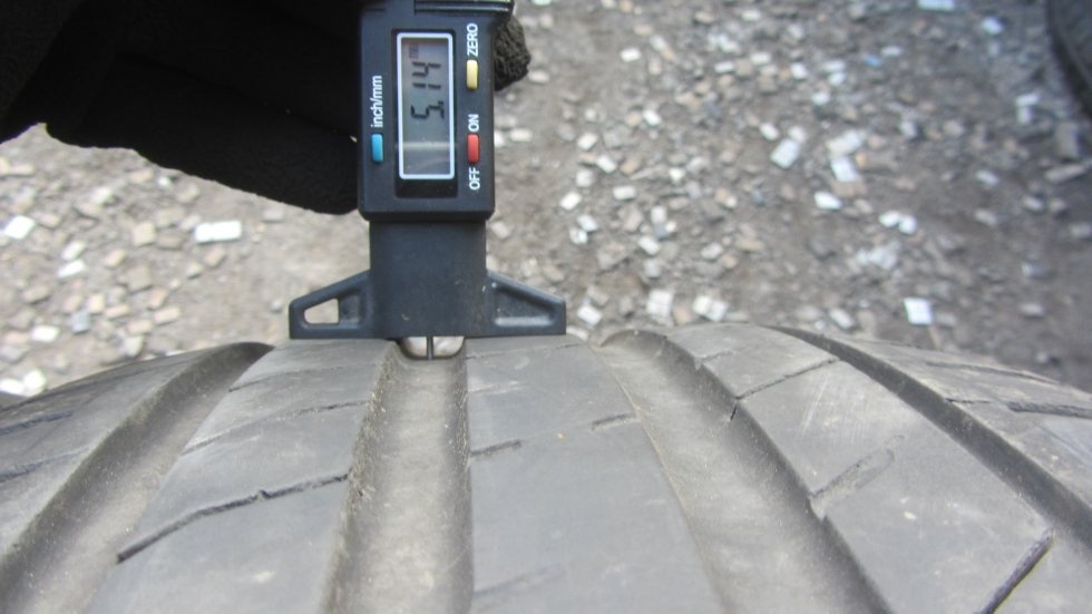 Letní pneu 245/40/18 Nexen - 6