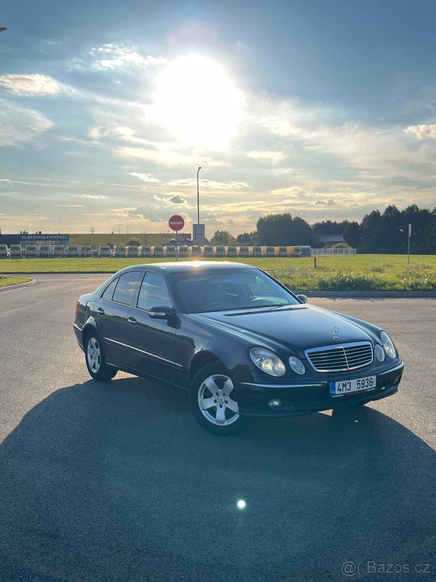 Mercedes-Benz W211 - 6