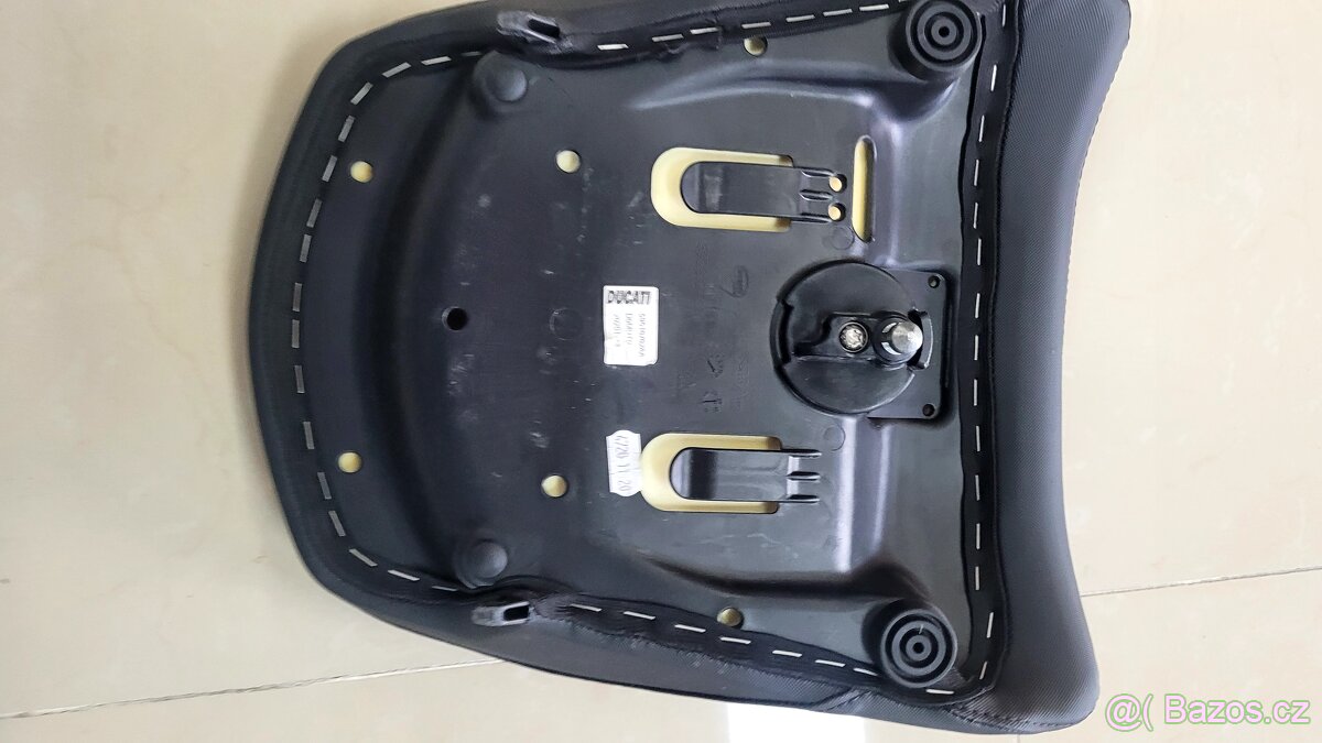 Sedlo spolujezdce Ducati Multistrada - 6