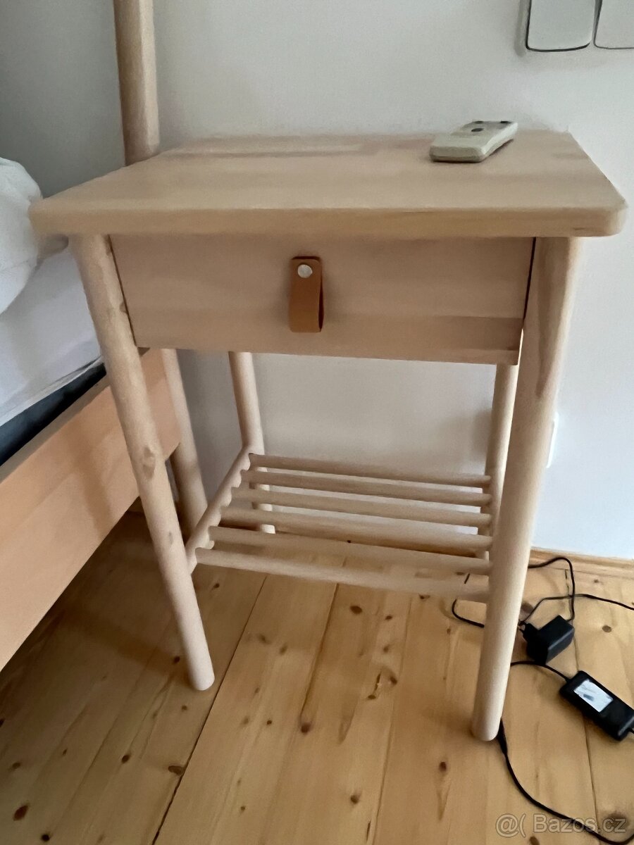 BJÖRKSNÄS postel 180×200 + 2× noční stolek – výborný stav - 6