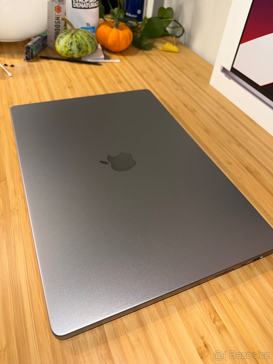 MacBook Pro 16(M1 Max) – 32 GB / 32-core GPU / 1 TB - 6