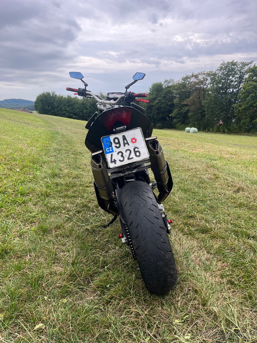 KTM 690 SUPERMOTO - 6