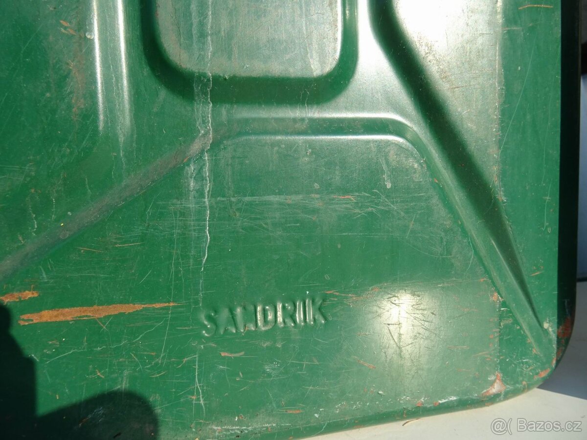 Kanistry 20 litrů , plechové .. - 6