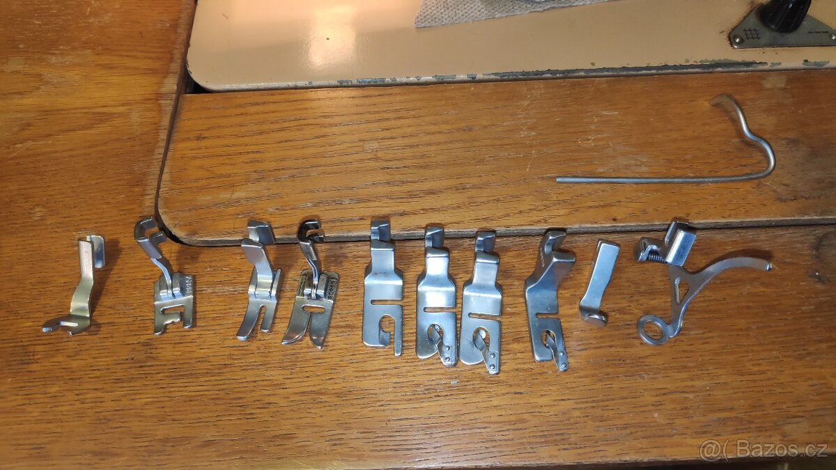 Šicí stroj na rovné šití a entl - 6