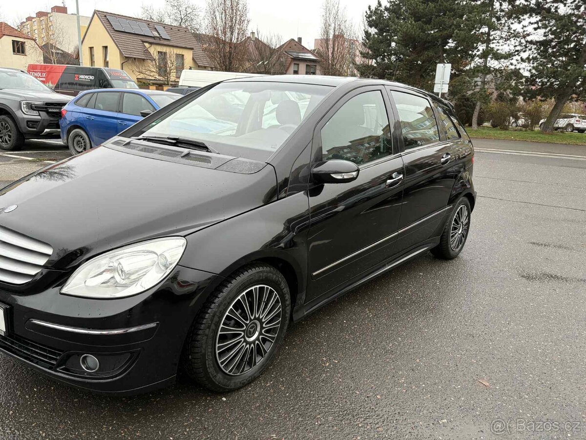 PRODÁM MERCEDES BENZ B 200 - 6