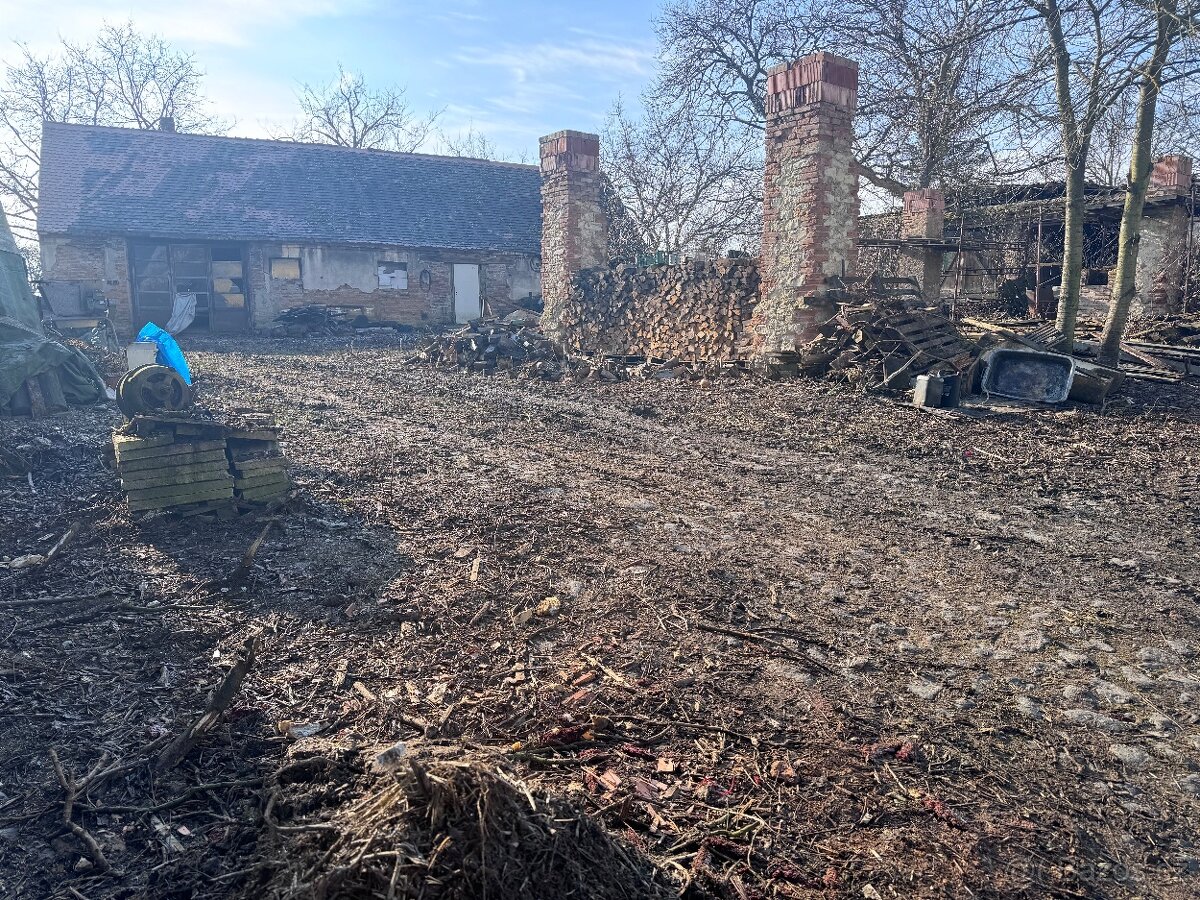 Dům / zemědělská usedlost, Děčany - 6