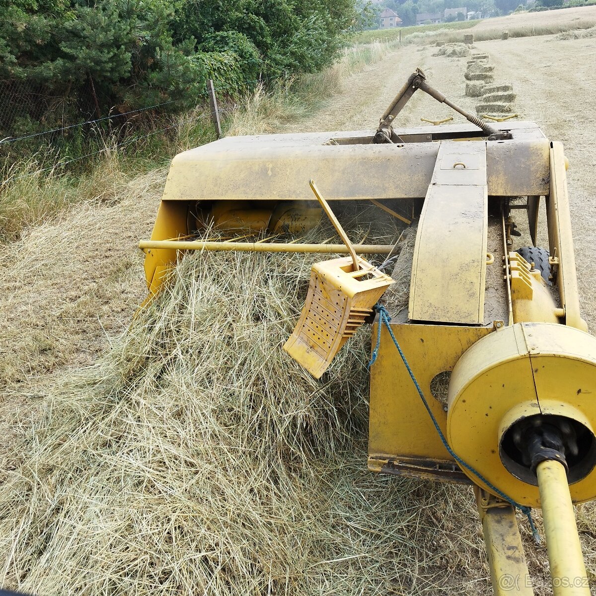 Prodám malé hranaté balíky sena - 6